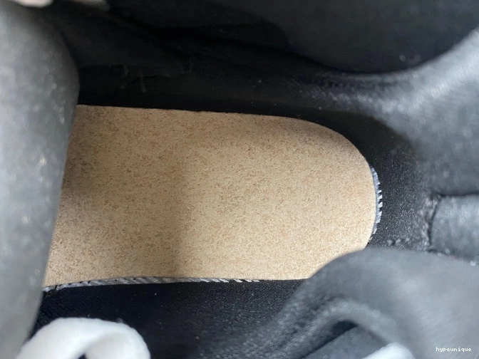 HYPE (2013) Bugs 305381-103 Bunny 8 Jordan Retro Air 0704